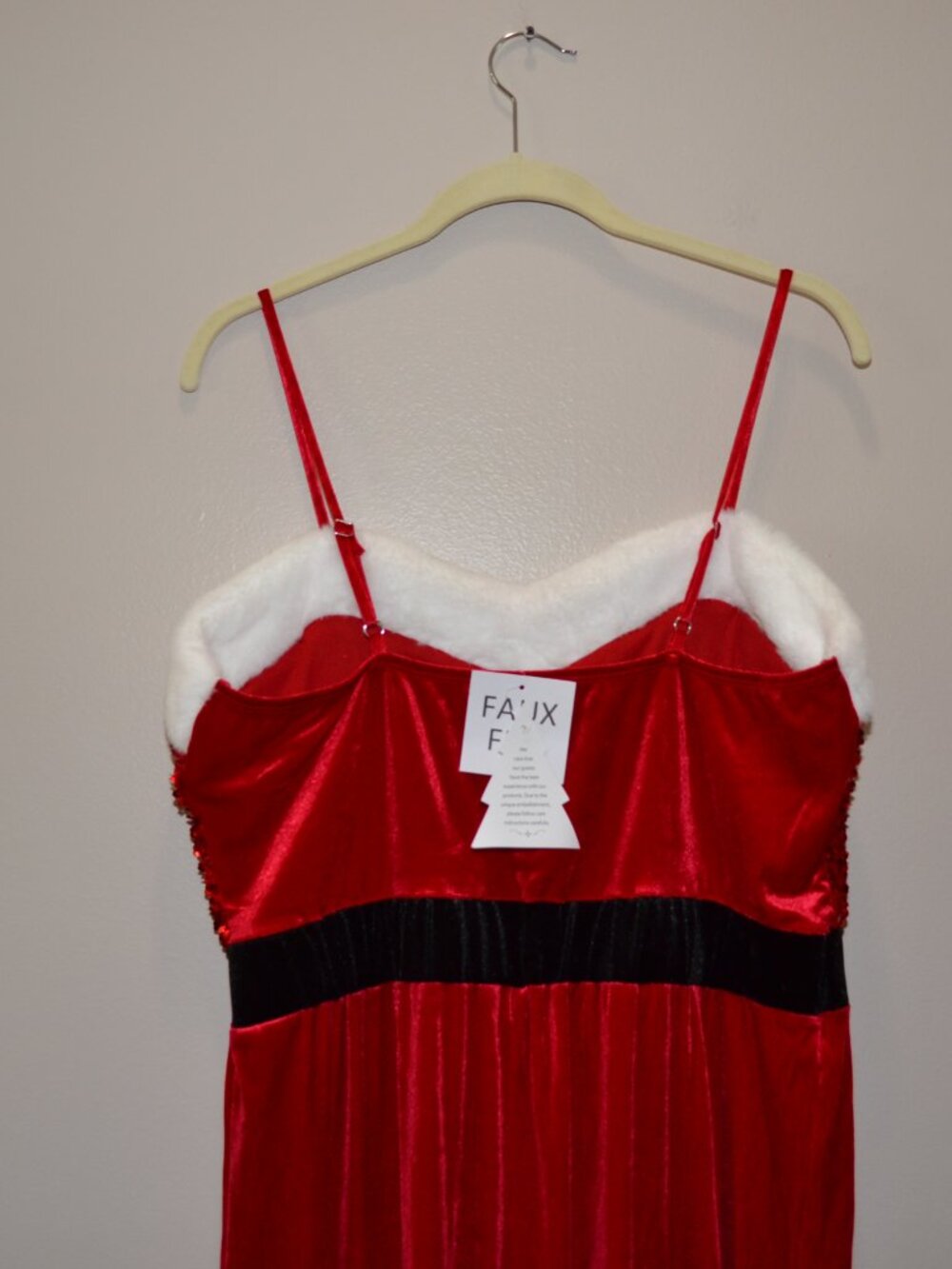 Love on a Hanger Christmas Holiday Jumpsuit Red Sequin Velvet Faux Fur Sz XL - Picture 7 of 9